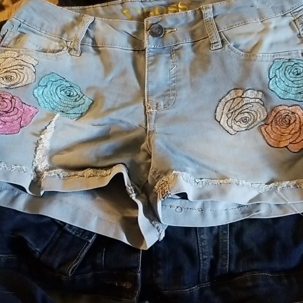 Adorable jean shorts never worn